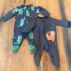 Carter’s 3mo animal footed onesie set